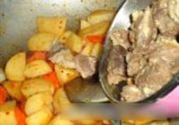 牛肉炖马铃薯的做法 步骤7