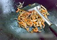 鱼虾劲炒韭菜花的做法 步骤5