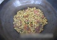 黄豆芽炒火腿肠的做法 步骤7