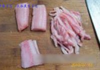 青椒茭白炒鱼柳的做法 步骤4