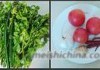 蕃茄炒水蕨菜的做法 步骤1