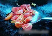 蕃茄炒水蕨菜的做法 步骤6