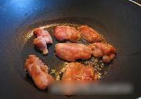 煎鸡腿肉炒蒜苔的做法 步骤4