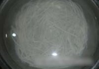 芹菜粉的做法 步骤1