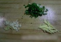 海带炖排骨的做法 步骤3
