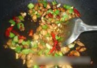 青椒麻辣鸡丁的做法 步骤10