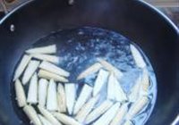 玉米笋烩鸡柳的做法 步骤7