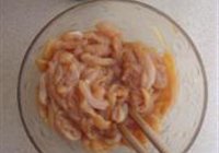 玉米笋烩鸡柳的做法 步骤3