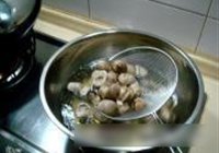 蚝油烧草菇的做法 步骤5