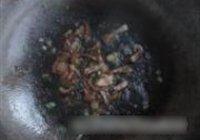 柳蒿芽炒肉丝的做法 步骤8