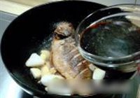 醋烧黄鱼的做法 步骤8