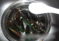 粉丝蒜蓉蒸青口的做法 步骤5