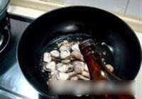 蚝油烧草菇的做法 步骤7