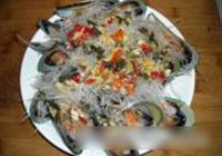 粉丝蒜蓉蒸青口的做法 步骤9