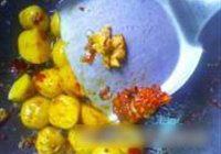 腐乳烧土豆的做法 步骤6