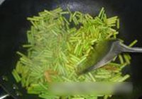 蒜苔炒肉丝的做法 步骤10
