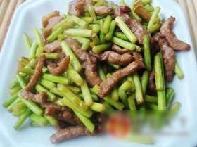 蒜苔炒肉丝