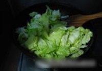 炝炒酸辣包菜的做法 步骤3