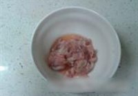 豌豆炒肉丝的做法 步骤2