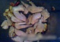 鸡脚鸡翅烧黄瓜的做法 步骤4