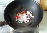 番茄红烩肉翅根的做法 步骤3