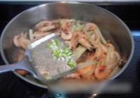 剥杆菜炒毛虾的做法 步骤8