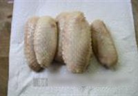 蒜香烤鸡翅的做法 步骤3