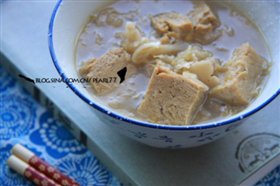 酸菜炖冻豆腐