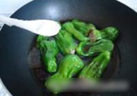 辣椒塞肉的做法 步骤6