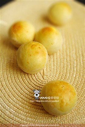 圆仔蛋面包