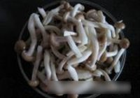 蟹味菇炒冬瓜的做法 步骤1