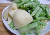 茄子炖土豆的做法 步骤3