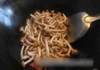 蟹味菇炒冬瓜的做法 步骤7