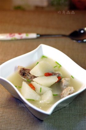 枸杞山药煲龙骨