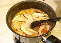 香菇鸡肉粥的做法 步骤6