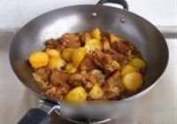 土豆蛋炖排骨的做法 步骤10