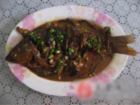 红烧鲤鱼