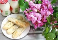 槐花牛舌酥酸乳酪的做法 步骤1