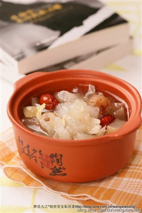 雪蛤雪梨雪耳甜蜜蜜