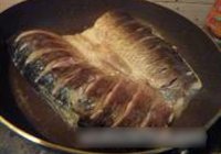 浇汁干烧鱼的做法 步骤6