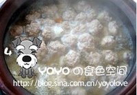 荸荠肉丸汤的做法 步骤4
