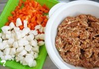 荸荠肉丸汤的做法 步骤2