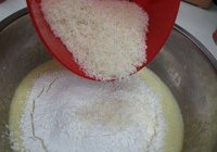 奶酪肉松戚风蛋糕的做法 步骤7
