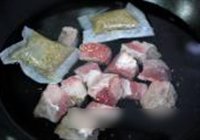 土豆烧牛肉的做法 步骤2