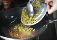 蚂蚁上树的做法 步骤3