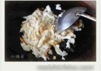 酸菜炒粉条的做法 步骤10