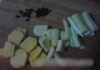冬瓜排骨煲的做法 步骤3