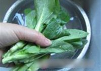 双仁莲子木耳炖鸡的做法 步骤6