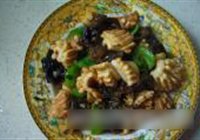 木耳青椒炒鱿鱼的做法 步骤8