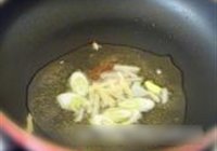 香菇土豆炒鸡片的做法 步骤3